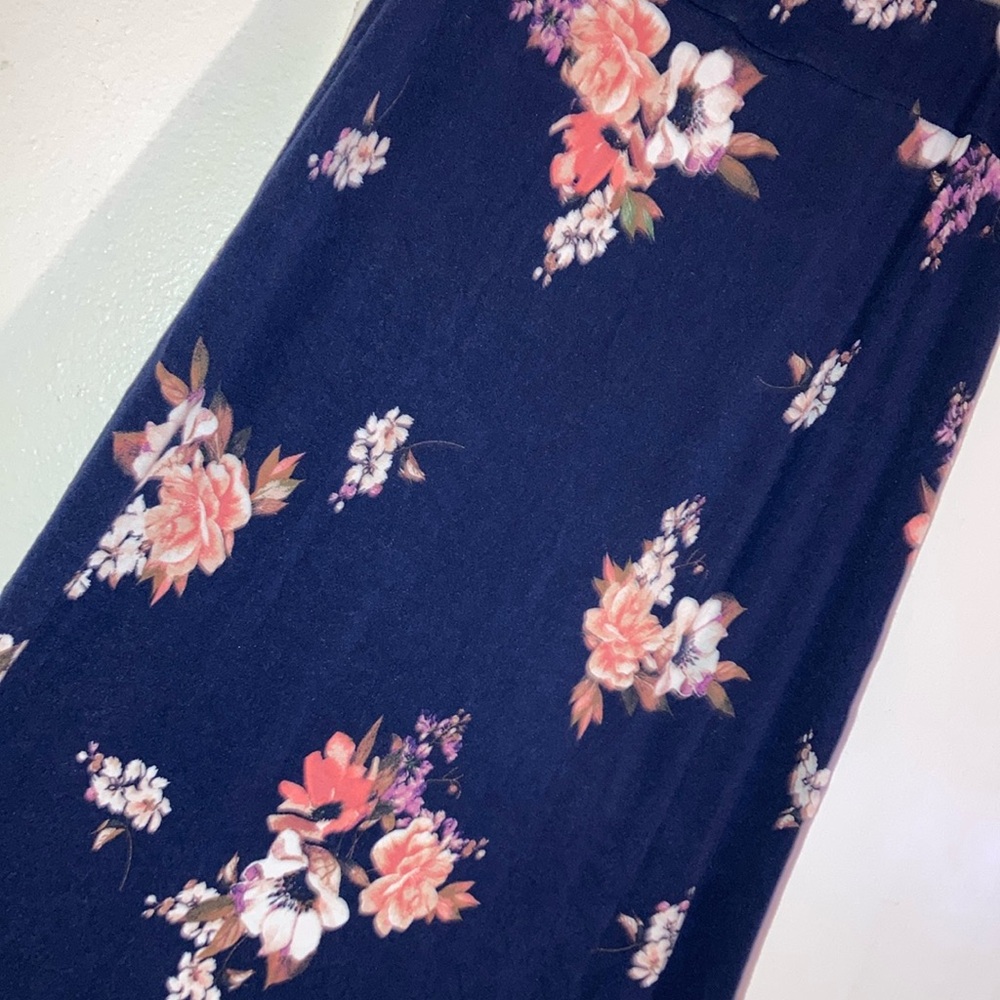 Liz Claiborne Floral Navy Knit Maxi Skirt